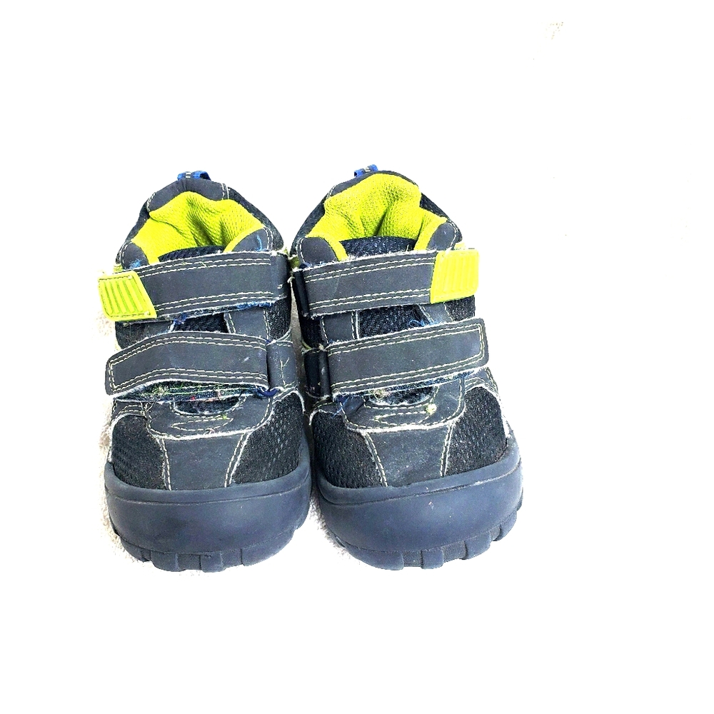 Osh Kosh boys shoes
